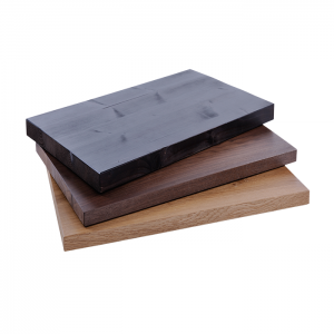 Plank tbv buffetverhoging afm. 32,5x26,5x(h)3cm. notenhout