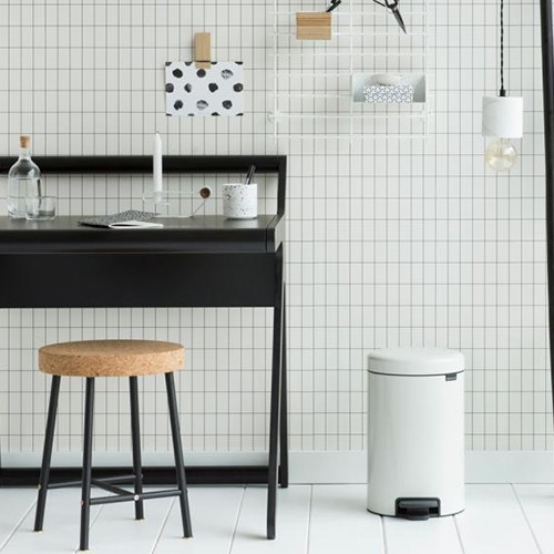 Treteimer Newicon Inh. 20LTR. DURCHM. 26CM. HG. 64CM. FARBE WEISS BRABANTIA