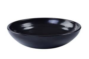 Schaal rond zwart aardewerk diam. 48cm.