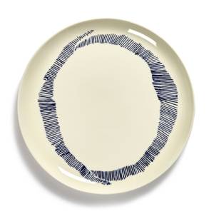 ASSIETTE L DIAM. 26,5 cm. VAISSELLE FEAST COULEUR BLANC/BLEU PAR OTTOLENGHI SERAX