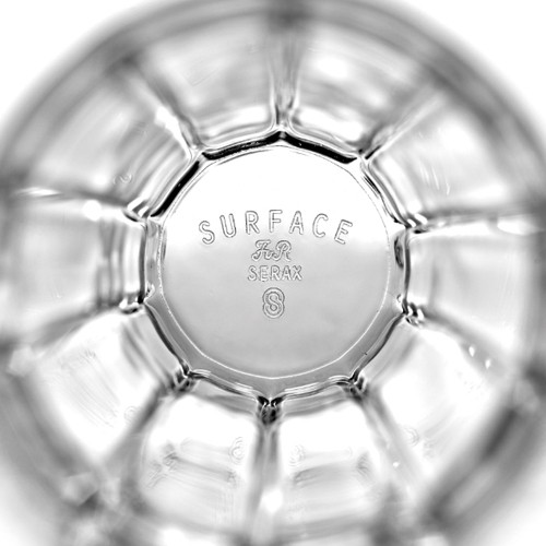 SURFACE EN VERRE ESPRESSO 8CL PAR SERGIO HERMAN SERAX