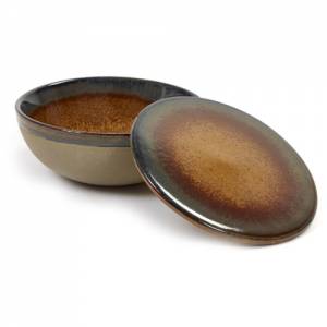 BOL DE SERVICE ET COUVERCLE DIAM. 13CM. SURFACE BRUN ROUILLE PAR SERGIO HERMAN SERAX