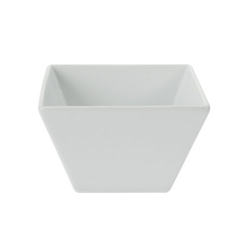 TAILLE DU PLAT. 8x8CM. HGT. 3,7 cm. PORCELAINE COULEUR BLANC