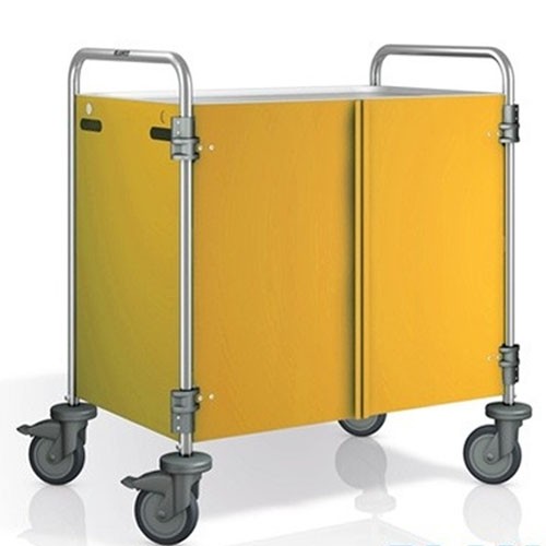 Chariot de service SW 8X5-3, dimensions : 93 x 60 x 95 cm, acier inoxydable, 3 tables, dimensions : 80 x 50 cm, panneaux latéraux et portes couleur Pantone RAL 1032, 4 roulettes (dont 2 avec frein) B.PRO