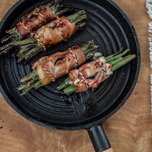 SERVIERPFANNE DURCHM. 31,5 cm. CHURRASCO AUS GUSSEISEN GESCHMIEDET