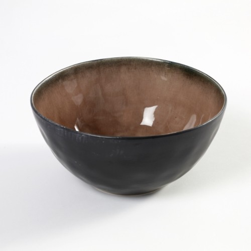 Serveerkom diam. 20cm. hgt. 9,5cm. kleur bruin Pure by Pascale Naessens Serax