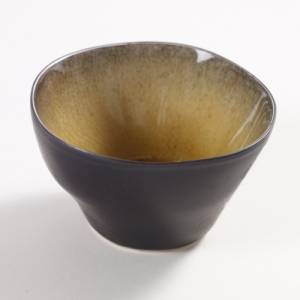 SCHÜSSEL KLEIN. 7,5 x 4,5 cm. HGT. 4,5 cm. FARBE GRÜN PUR VON PASCALE NAESSENS SERAX