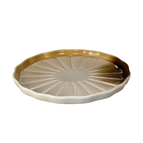 Bord met opstaande rand diam. 20,2cm. hgt. 2,1cm. Akira Q Authentic