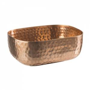 Schaal gehamerd afm. 15,5x12x(h)5,5 cm. inh. o,7l. Koper gehamerd